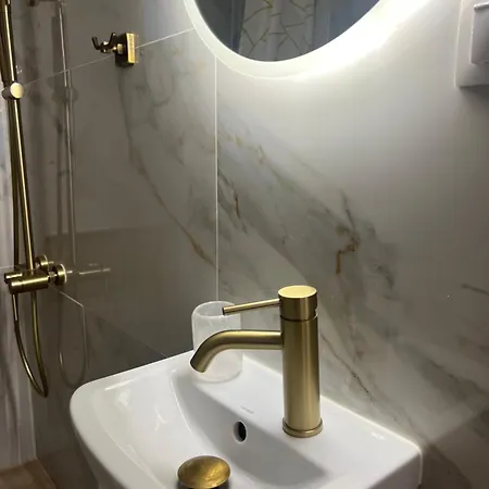 Lux 23